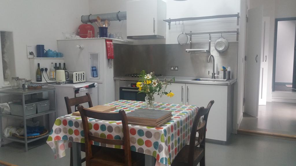 Rhiwiau Self Catering Villa Carmarthen Exteriör bild