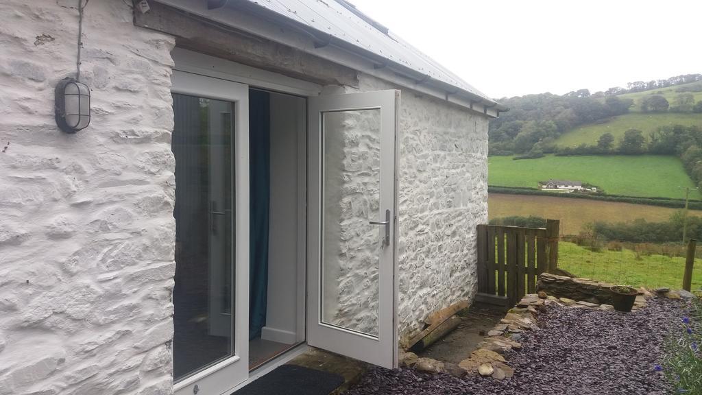 Rhiwiau Self Catering Villa Carmarthen Exteriör bild